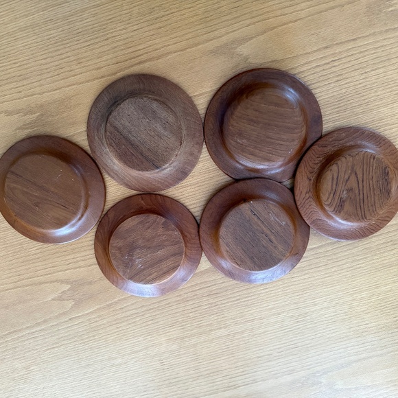 SET OF 6 VINTAGE TEAK WOOD SALAD/DESSERT PLATES - Picture 4 of 4